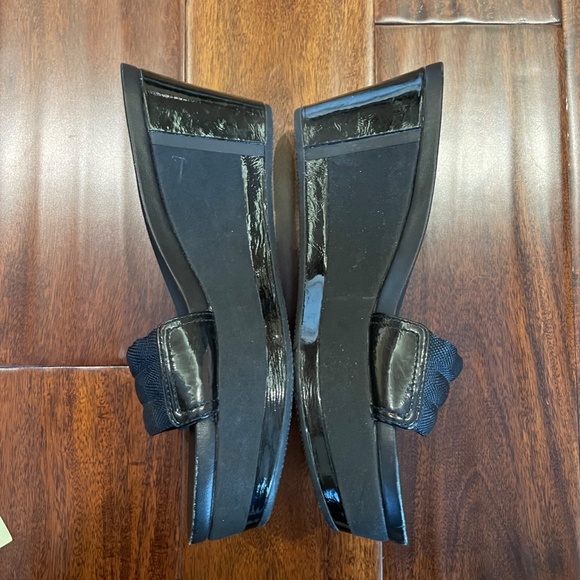 Prada Simple Black Wedges - Picture 4 of 7